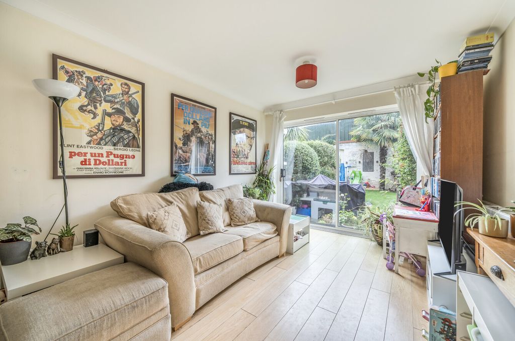 Property photo 2 of 20 1350405-6-68c148B...