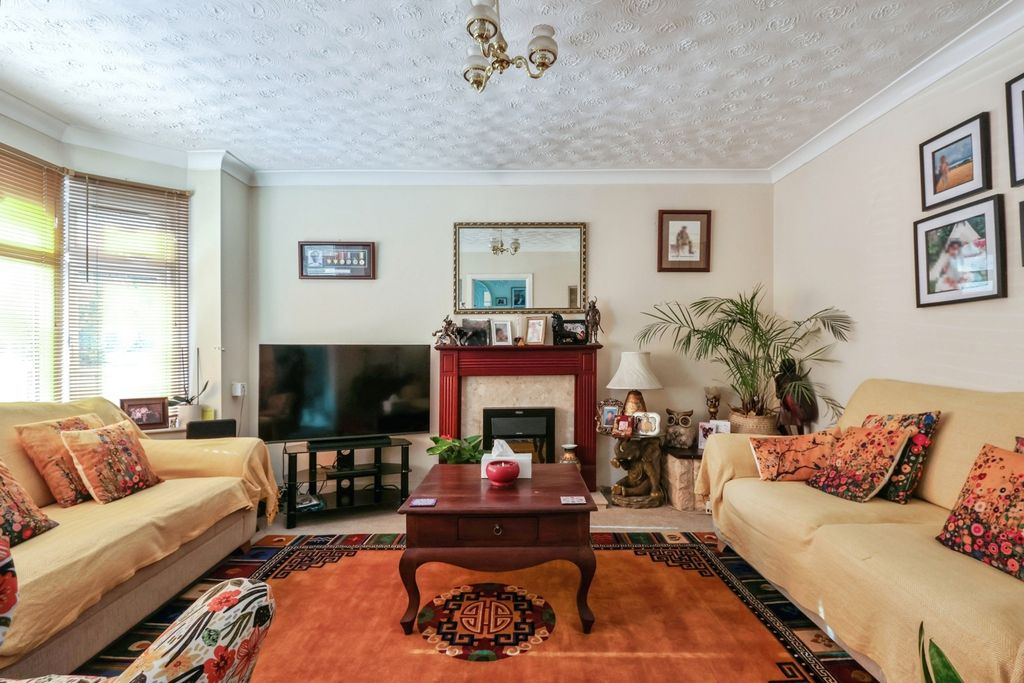 Property photo 3 of 20 Pbox-Img.Jpg