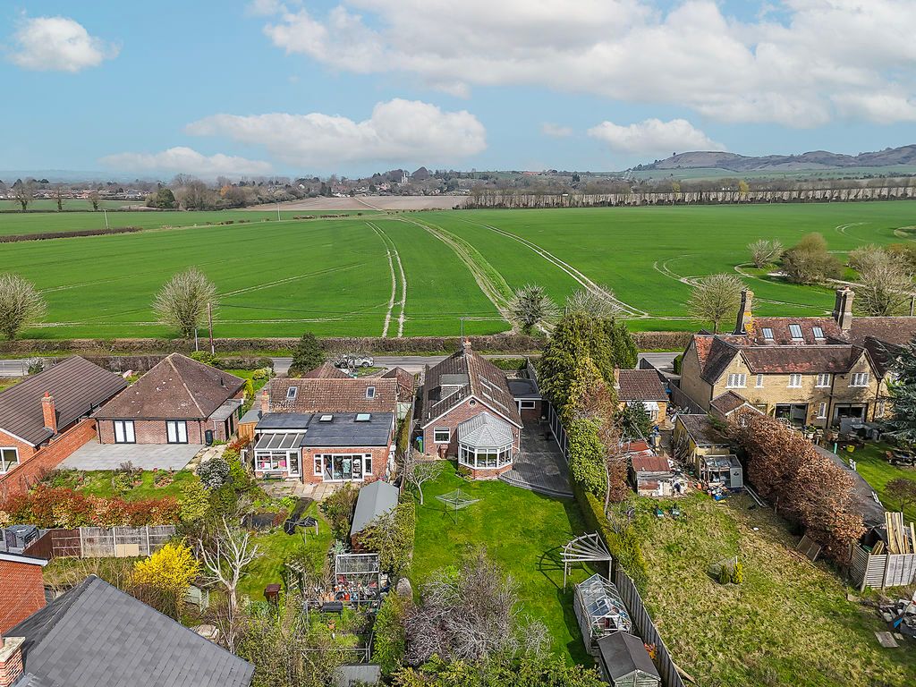 Property photo 1 of 31 Photo 37