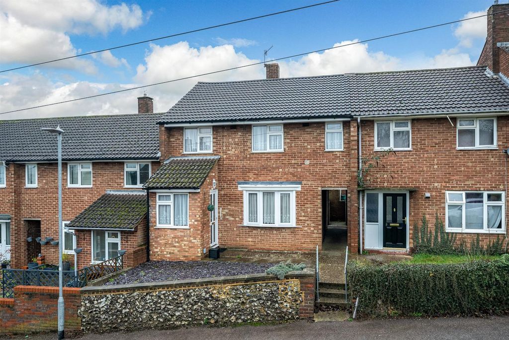 Property photo 1 of 14 7-Pond-Road-8.Jpg