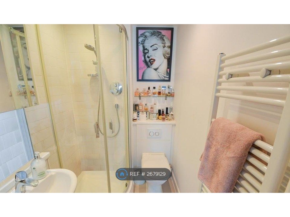 Property photo 3 of 9 Attached Bathroom