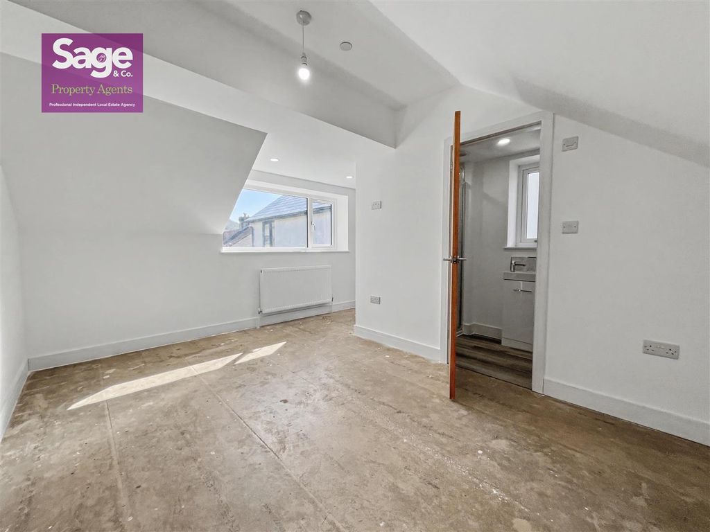 Additional image 4 of 5 bed detached house for saleCelynen Close, Newbridge NP11