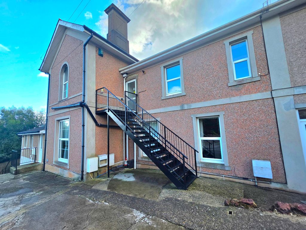 Property photo 1 of 9 Image