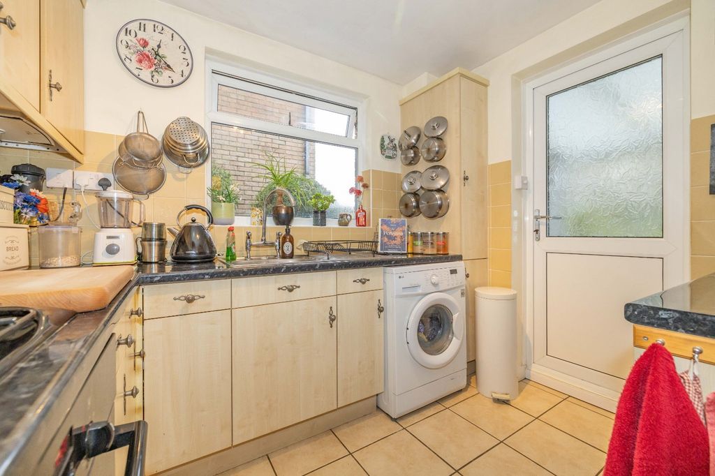 Property photo 2 of 16 Picture 2