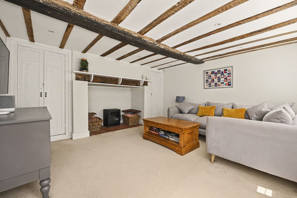 Property photo 3 of 19