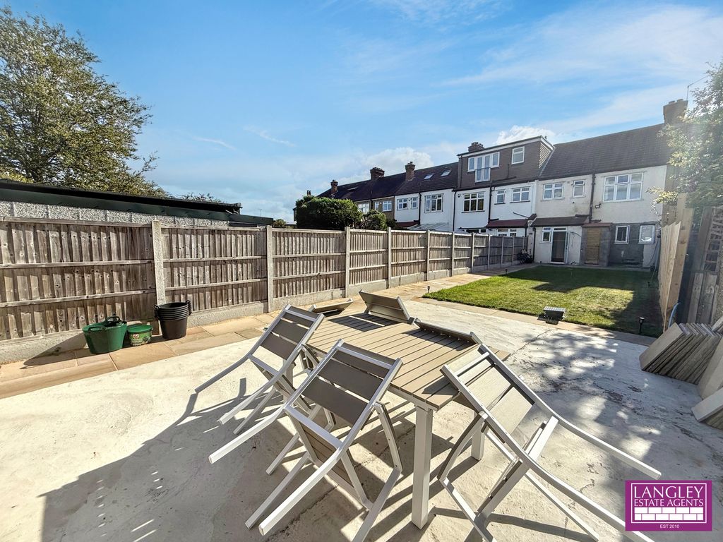Property photo 2 of 13