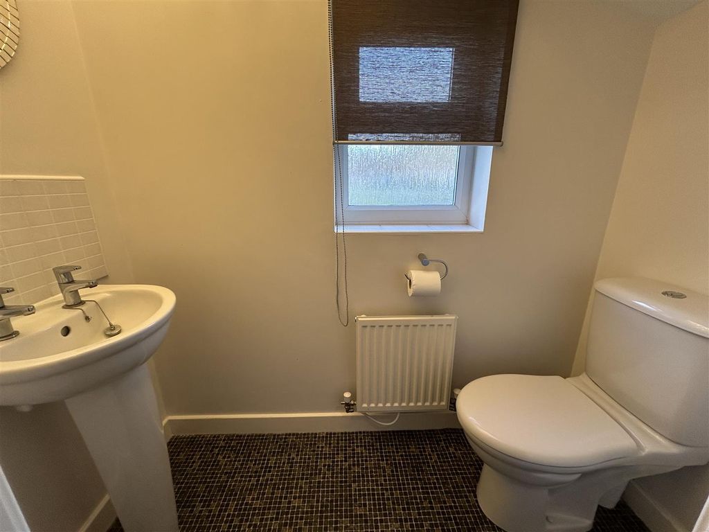 Property photo 3 of 14 W.c.