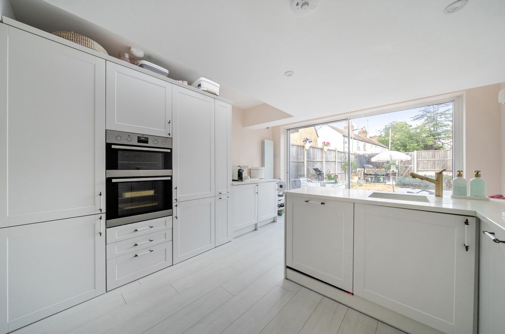 Property photo 3 of 16 1-6A6B8d76Bd727-1...