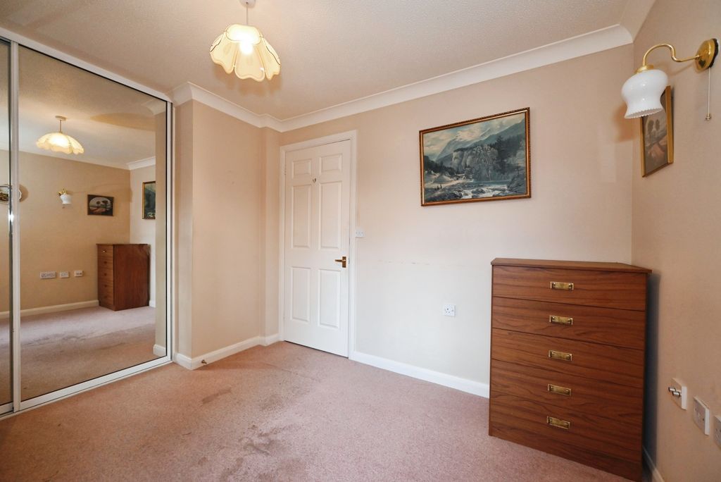Property photo 3 of 10 Bedroom One