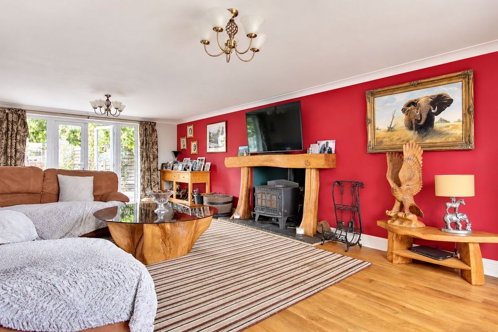 Property photo 2 of 17