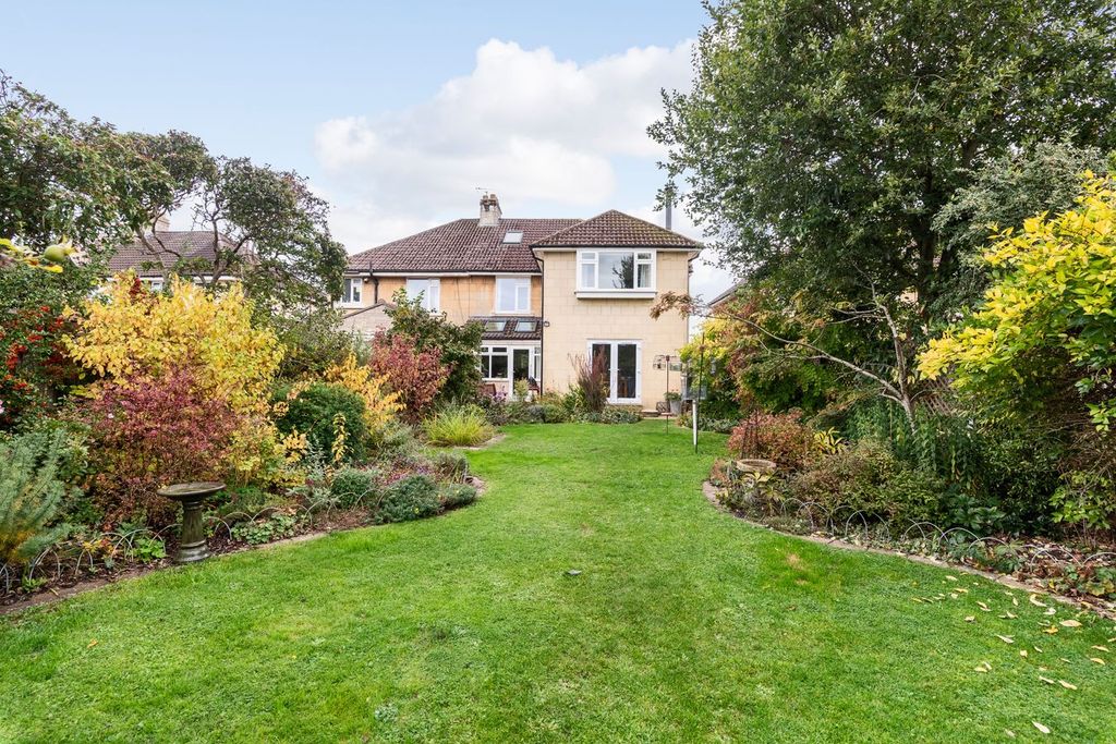 Property photo 1 of 30