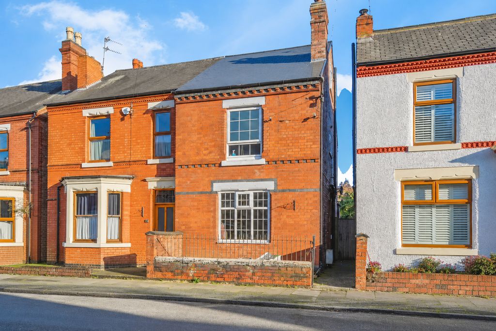 Property photo 1 of 23