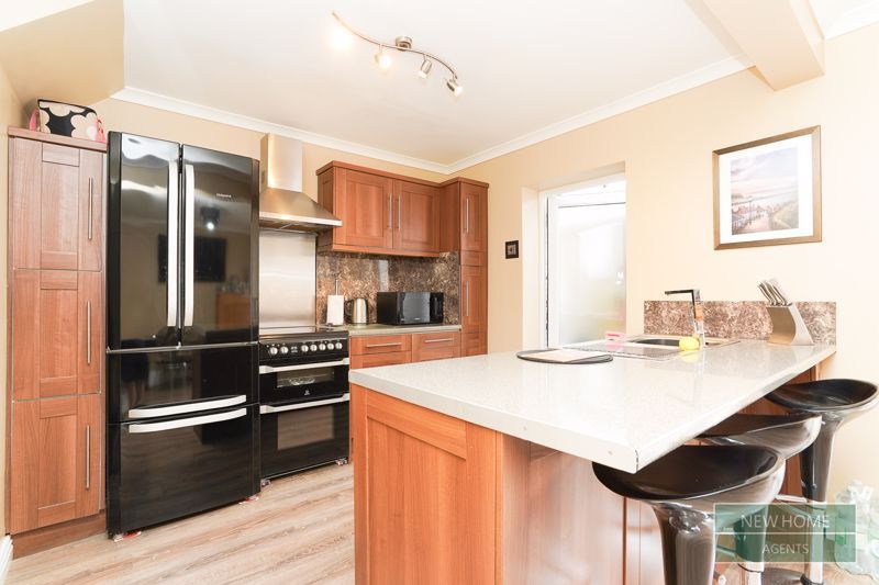 Property photo 2 of 16 Photo 10