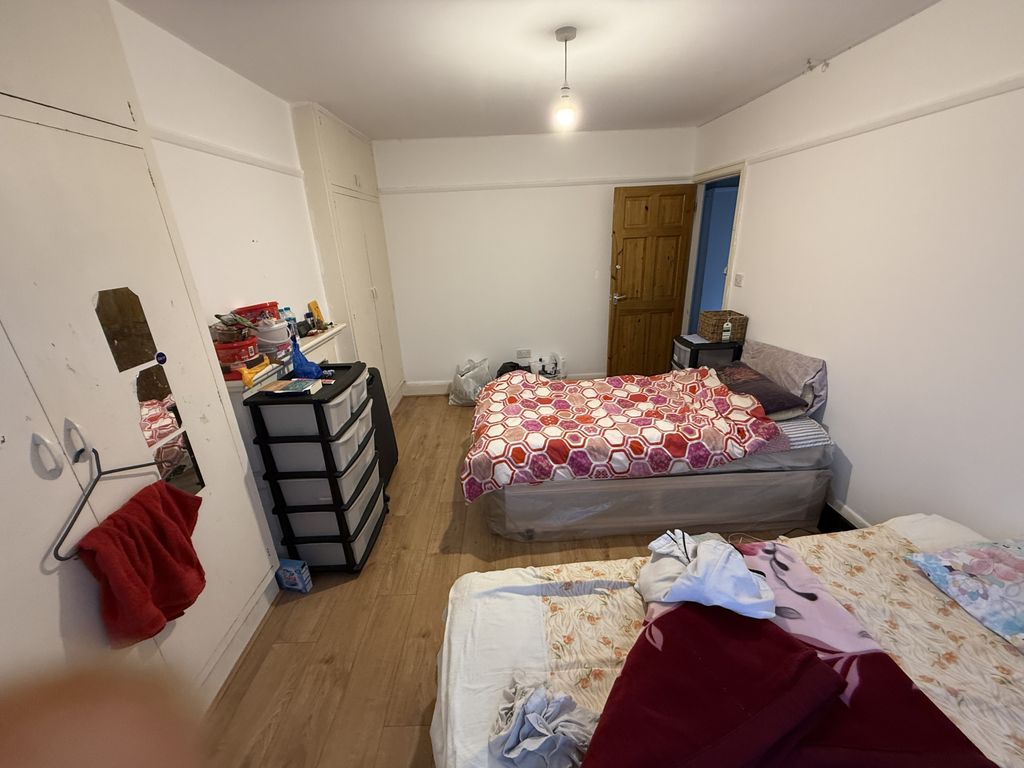 Property photo 2 of 4