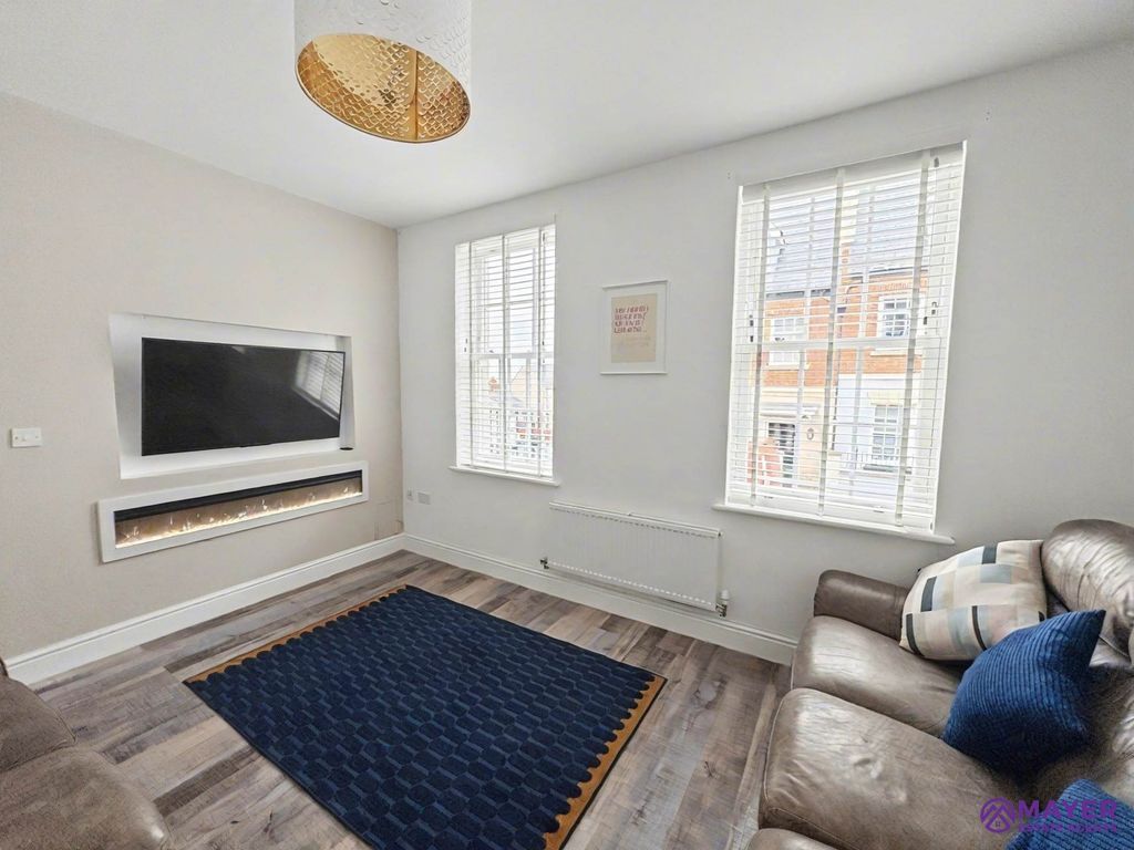 Property photo 3 of 17