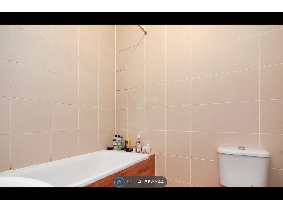 Property photo 2 of 3