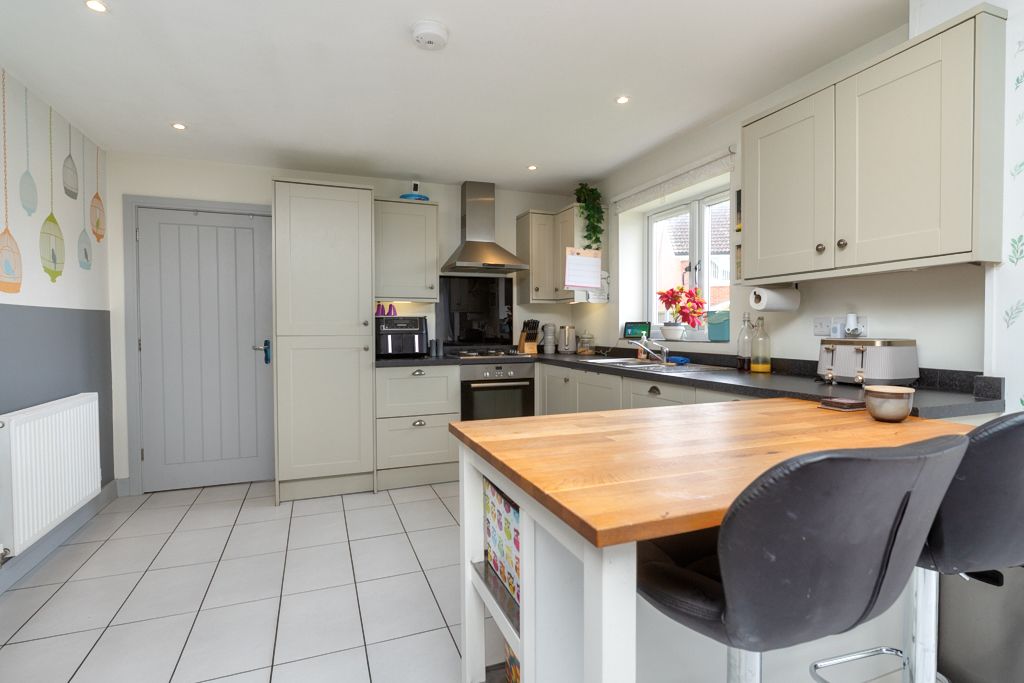 Property photo 2 of 44 B0032869_Balancer