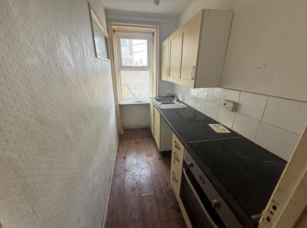 Property photo 3 of 4 Kitchen
