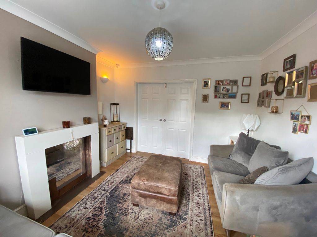 Property photo 2 of 23