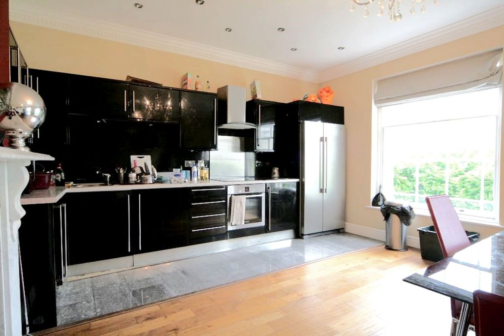 Property photo 3 of 6 Photo 1