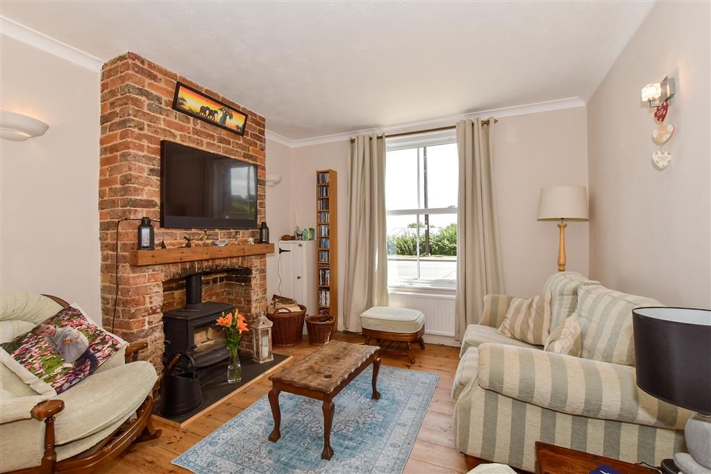 Property photo 3 of 10 Lounge