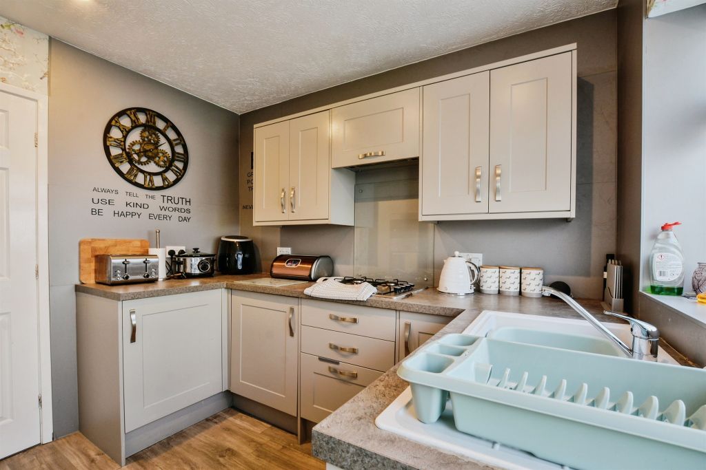 Property photo 3 of 19