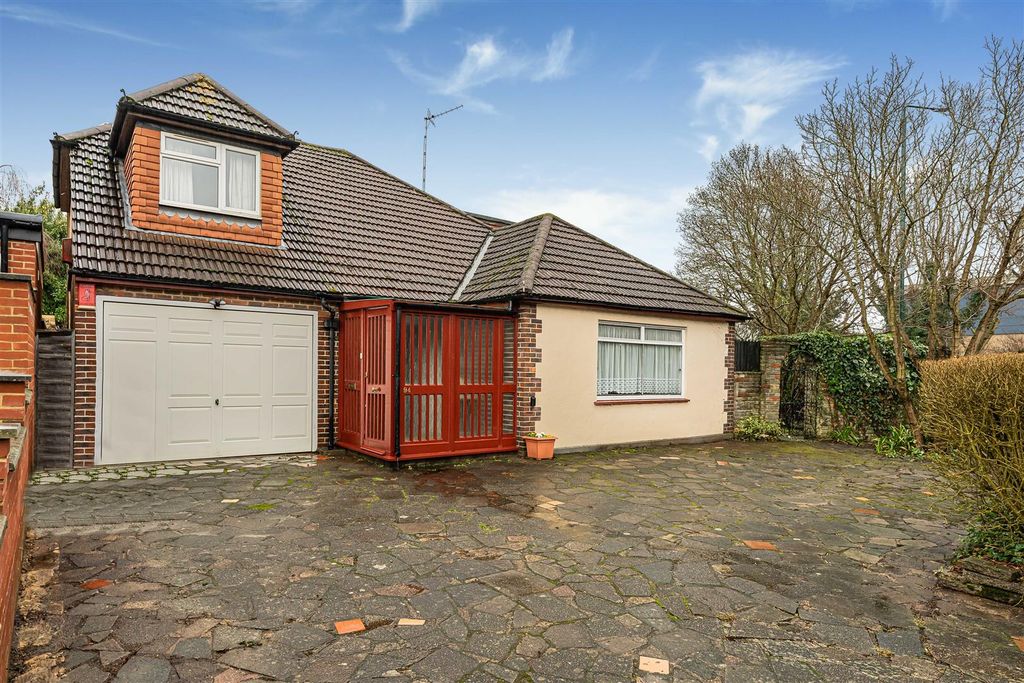 Property photo 1 of 22