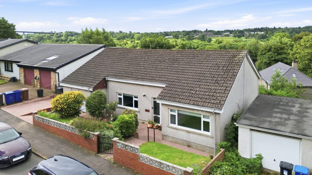 Property photo 2 of 25