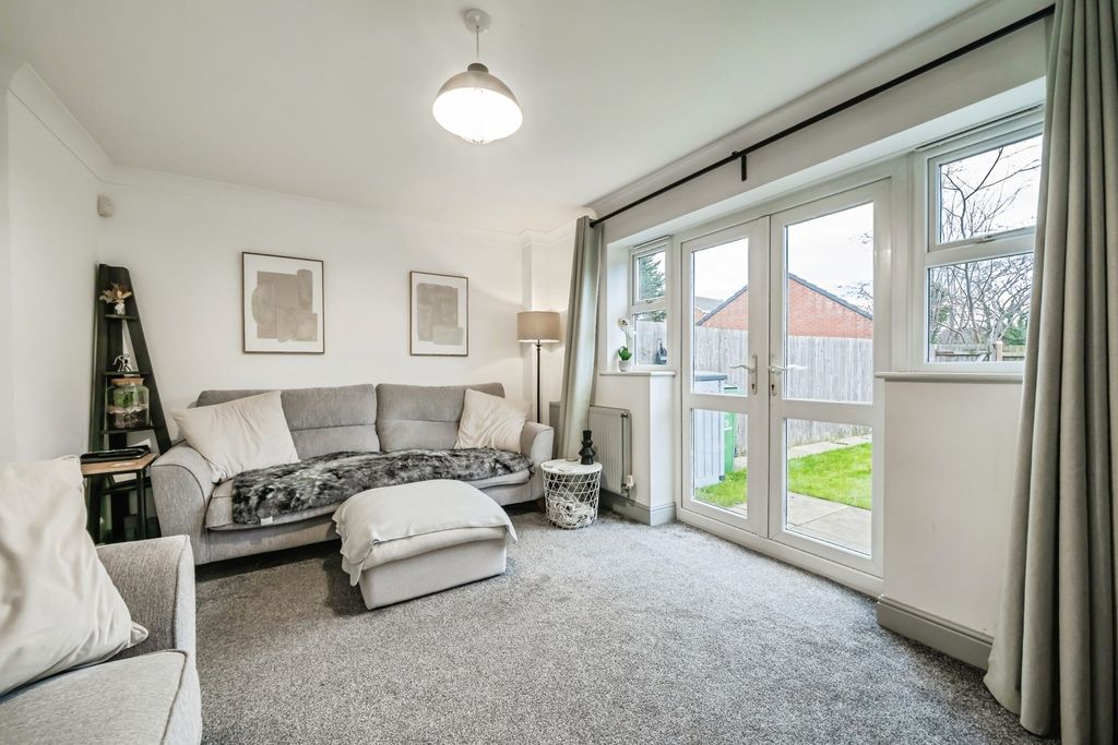 Property photo 2 of 18 Pbox-Img.Jpg