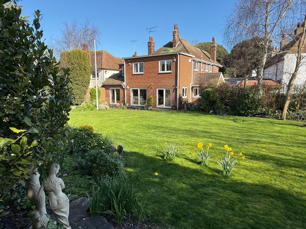 Property photo 3 of 26