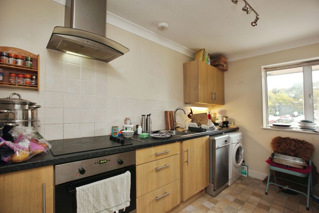 Property photo 2 of 11 Photo