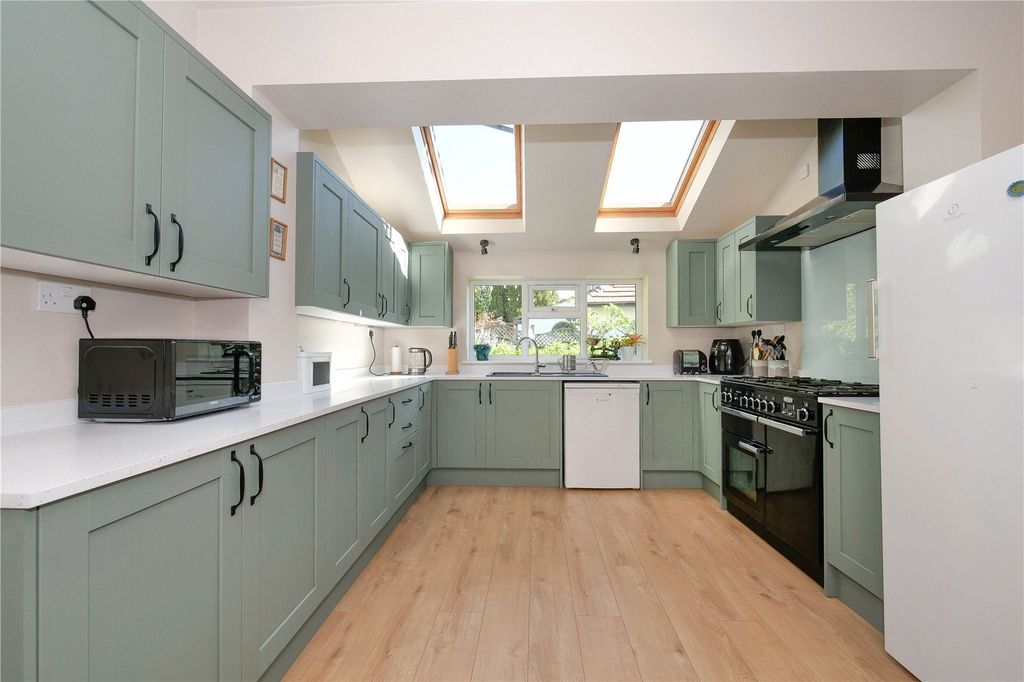 Property photo 3 of 26 Picture No. 02