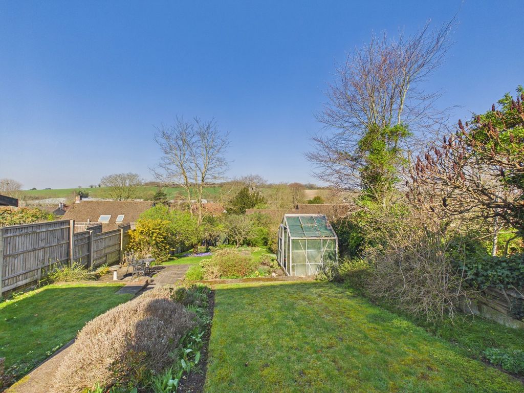 Property photo 2 of 30 Garden And Views