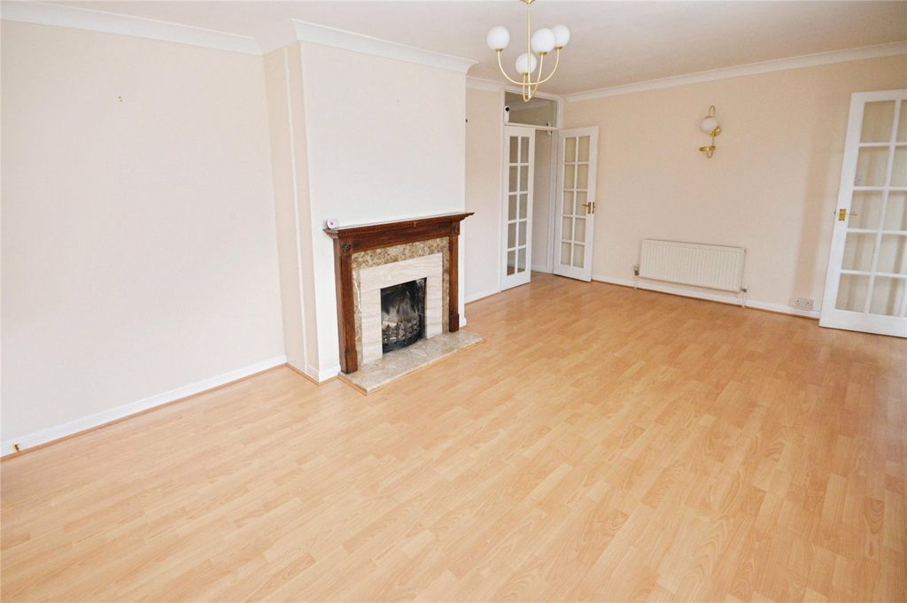 Property photo 3 of 18 Picture No. 31