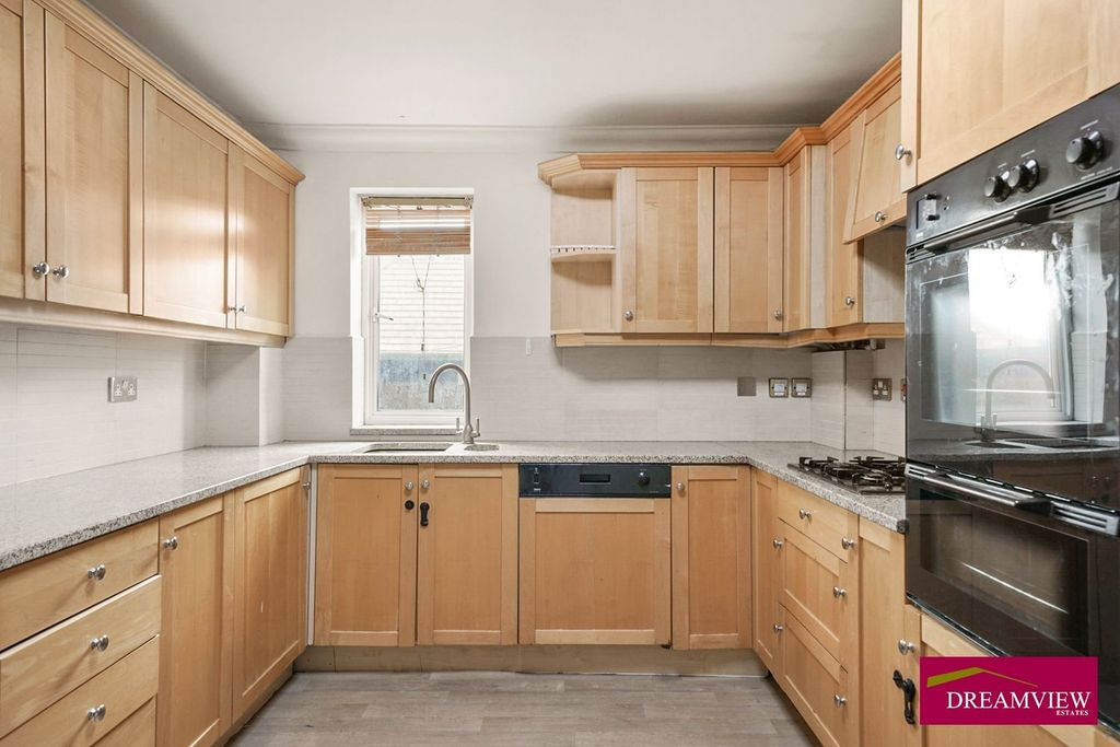 Property photo 3 of 14 Gallery