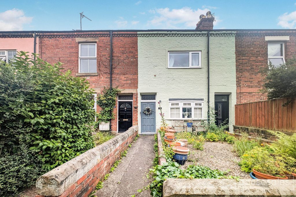 Property photo 1 of 9