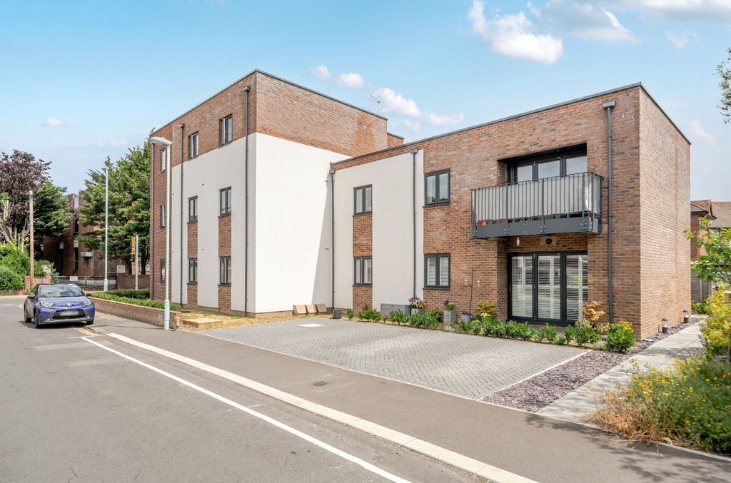 Property photo 1 of 11 1482170-25-6A43Ac...