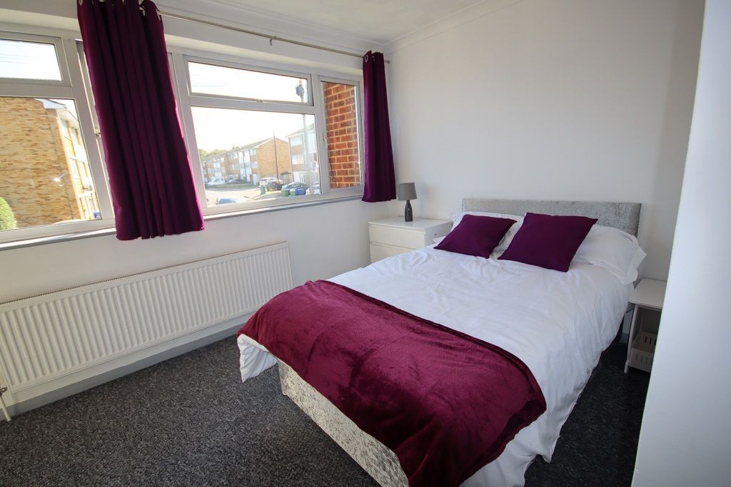 Property photo 1 of 6 Room