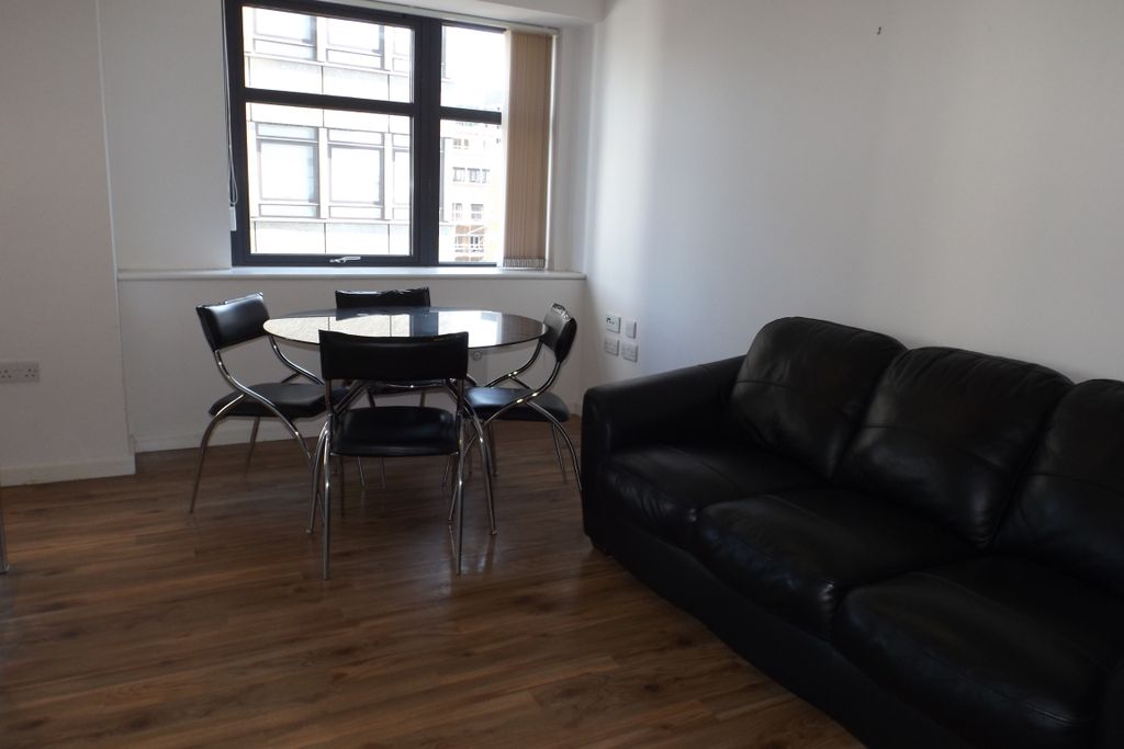 Property photo 2 of 6 Lounge
