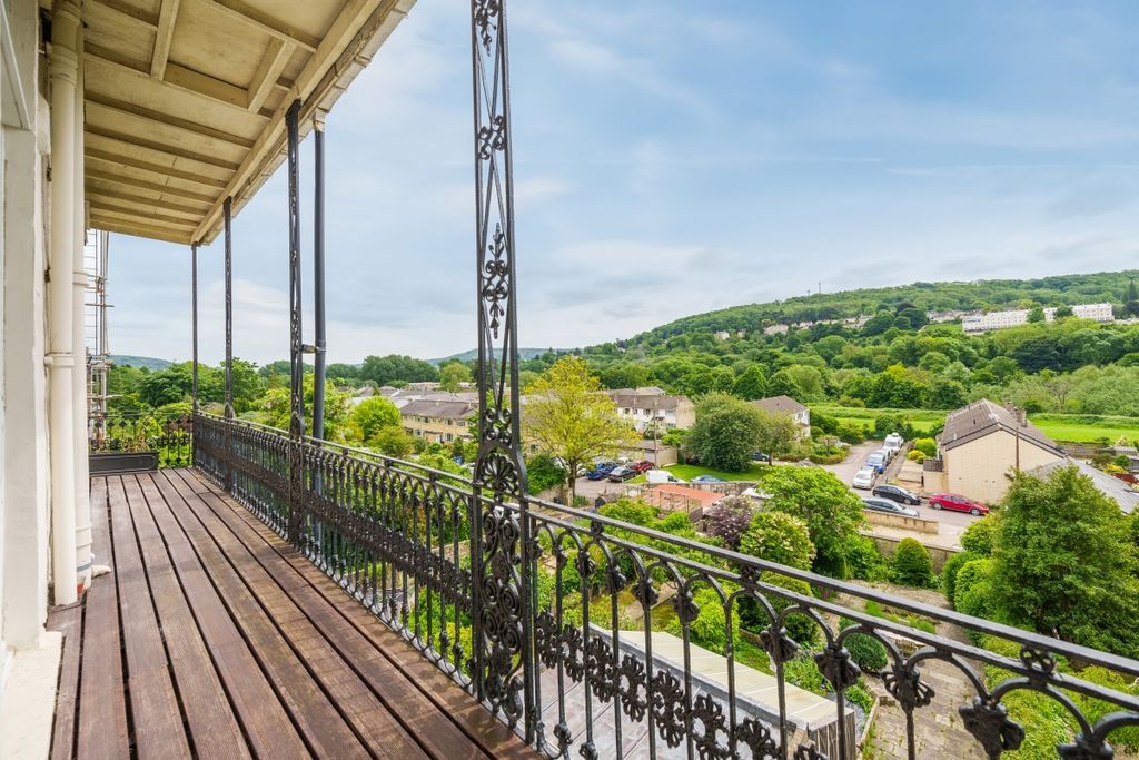 Property photo 2 of 16 1133036 (13)