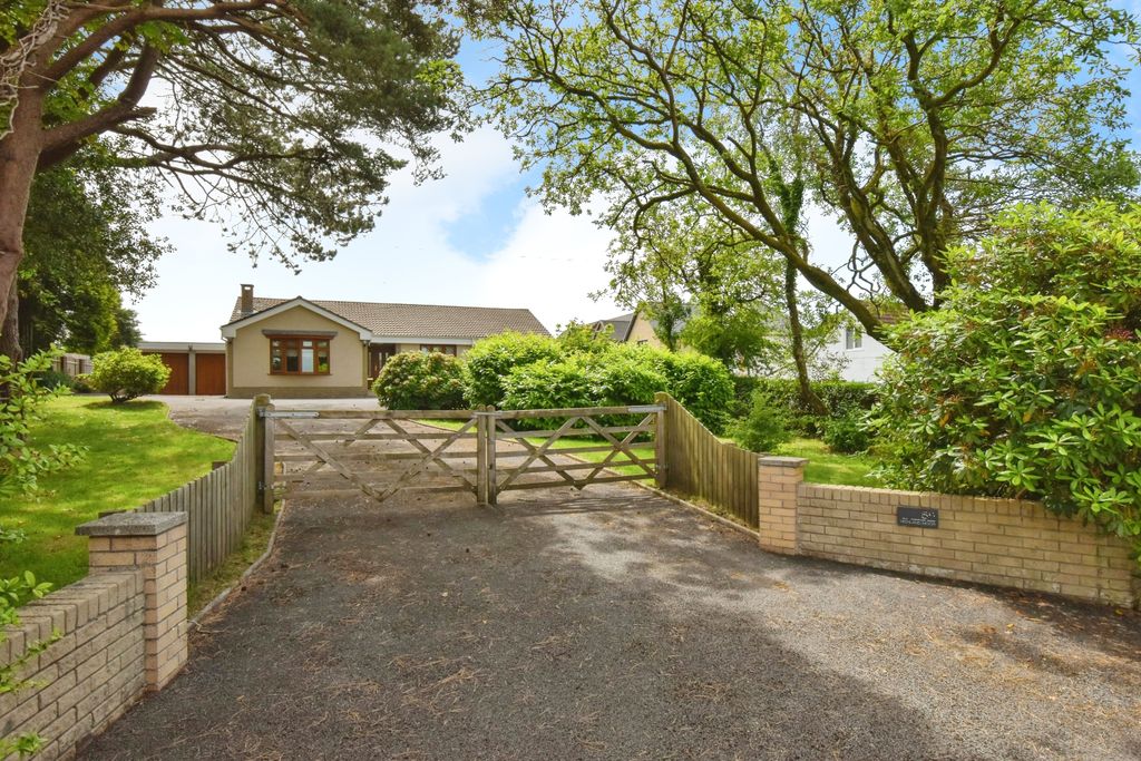 Property photo 1 of 17 Photography