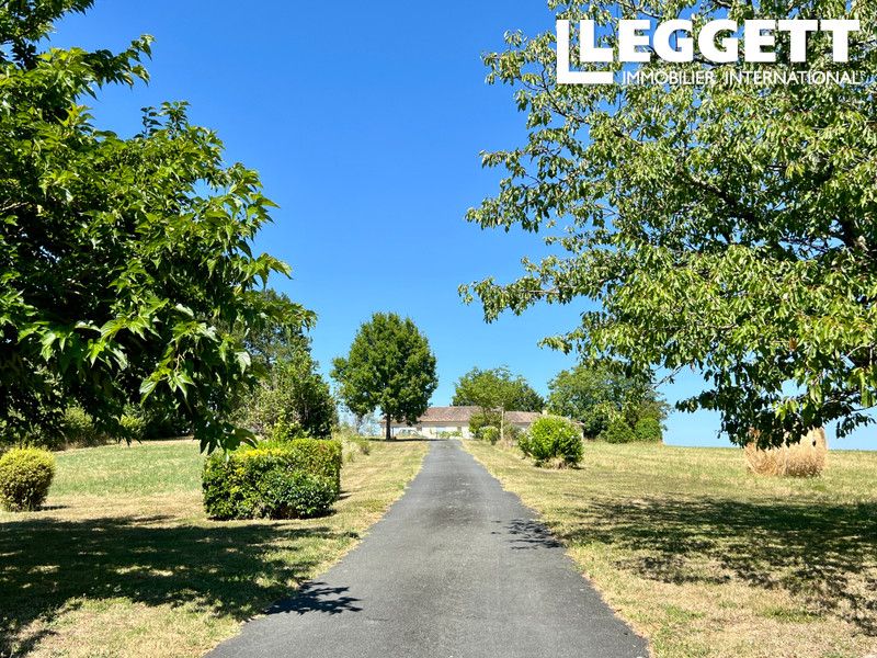 Property photo 2 of 10