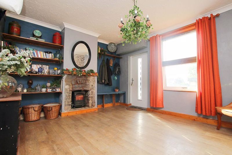 Property photo 3 of 18 Dining Room