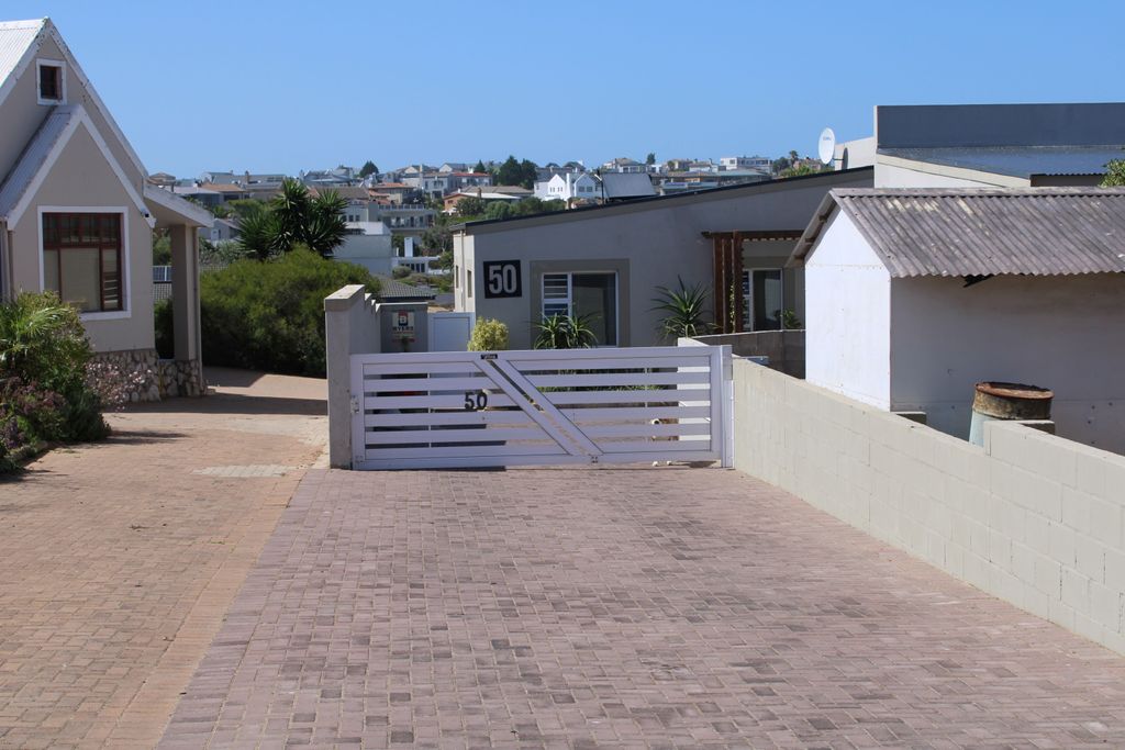 Property photo 3 of 59