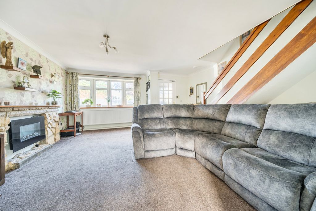 Property photo 2 of 14