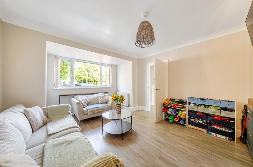 Property photo 2 of 12 1500810-23-6A71B0...