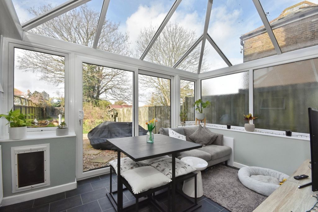 Property photo 2 of 22