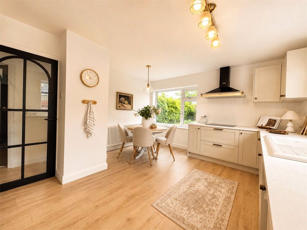 Property photo 3 of 10 Picture No. 04