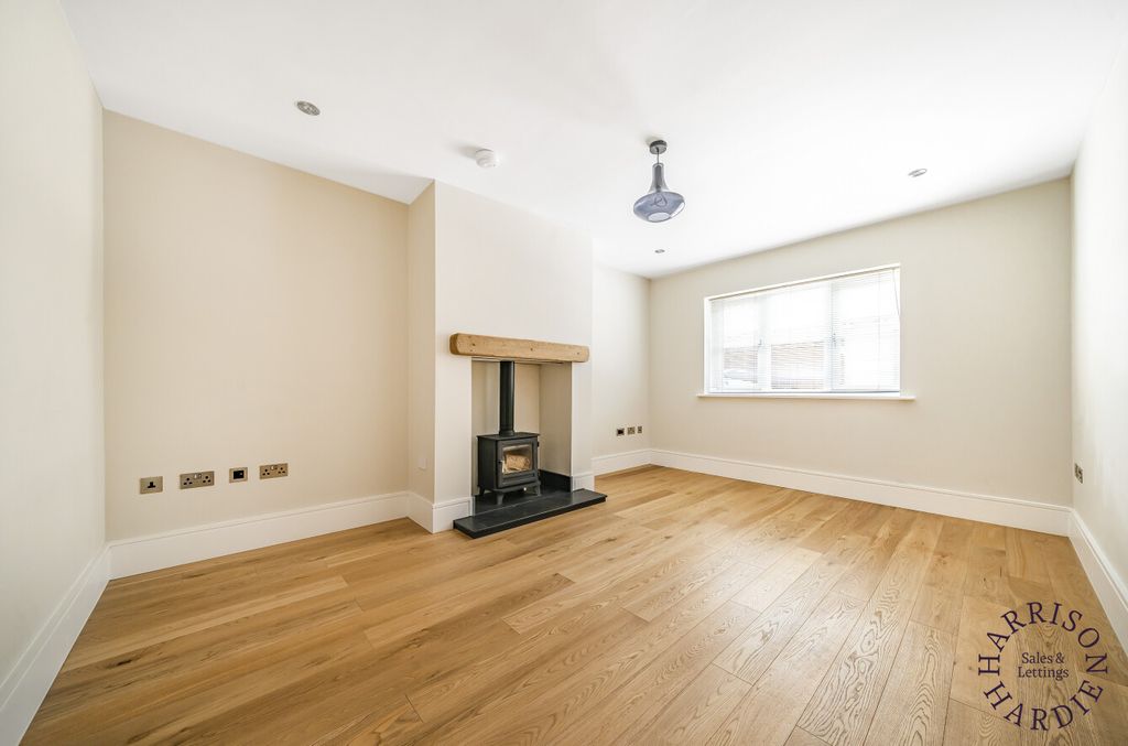 Property photo 3 of 14 98Fca7F3-9E1E-4543-9B3F-d0Ac80727d8B