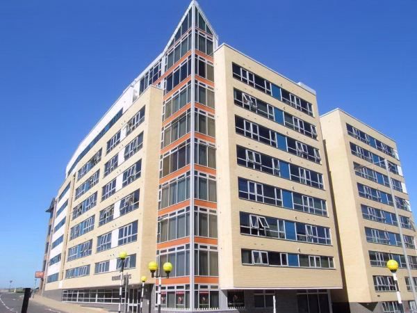 Property photo 1 of 8 Photograph 2